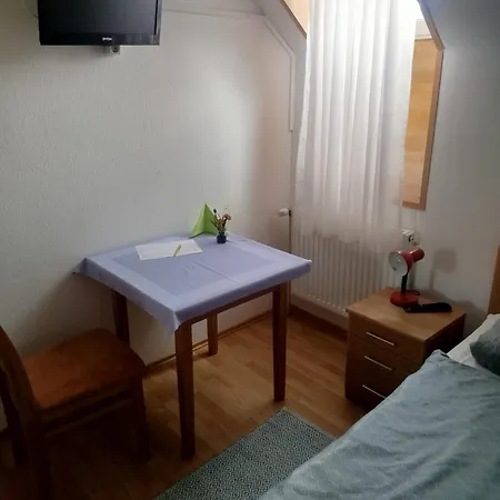 Zur Alten Schmiede Schlembach Hotel *