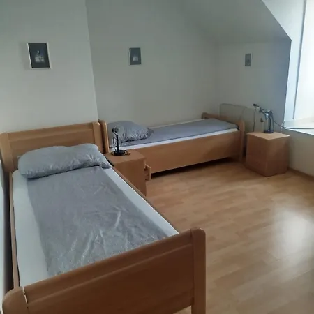 Zur Alten Schmiede Schlembach *