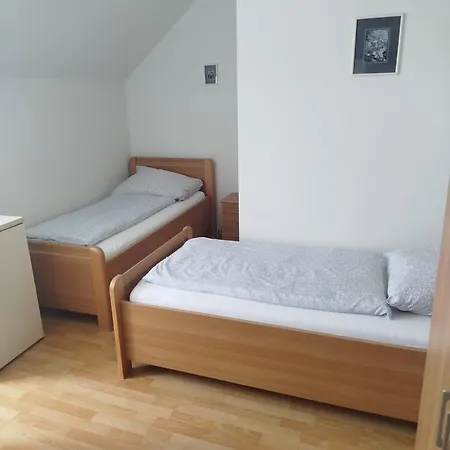 Zur Alten Schmiede Schlembach * Sommerein