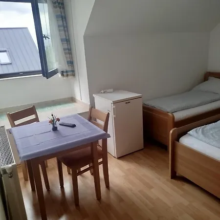 Zur Alten Schmiede Schlembach * Sommerein