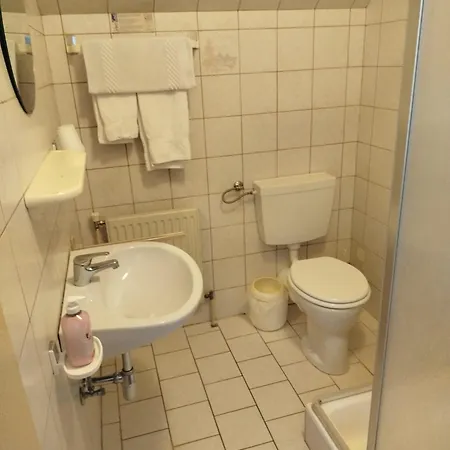 Zur Alten Schmiede Schlembach *